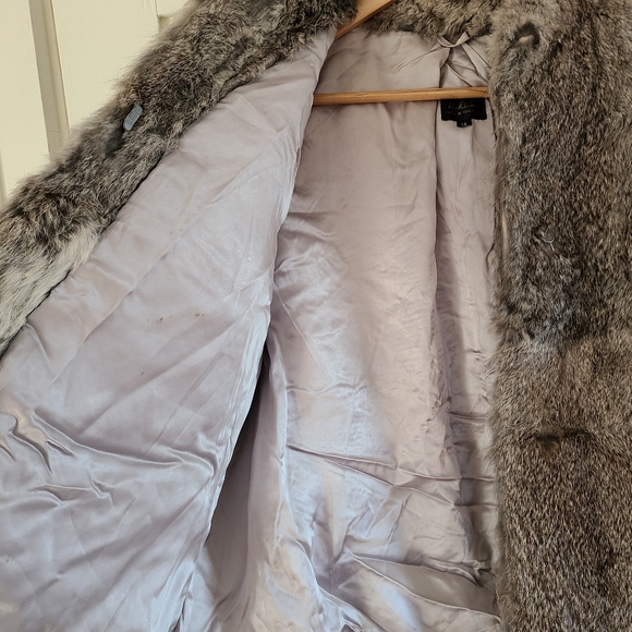 VINTAGE - RABBIT FUR COAT - Picture 12 of 12